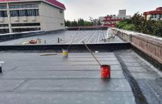 如何提高龙泉驿屋面防水的施工质量？